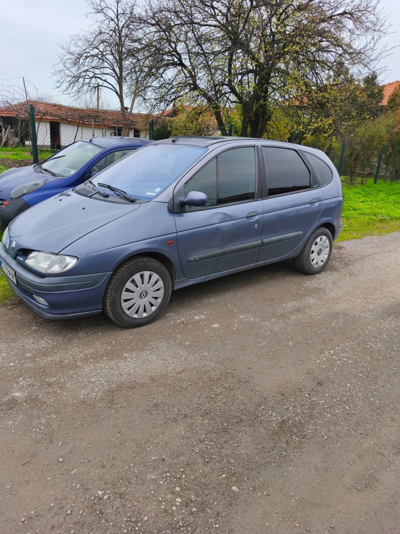 Renault Scenic 1.6i, снимка 3 - Автомобили и джипове - 52859525