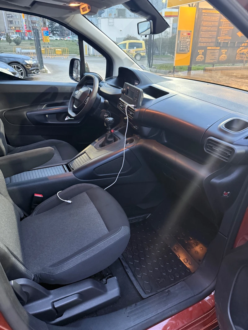 Peugeot Rifter, снимка 8 - Автомобили и джипове - 52991272