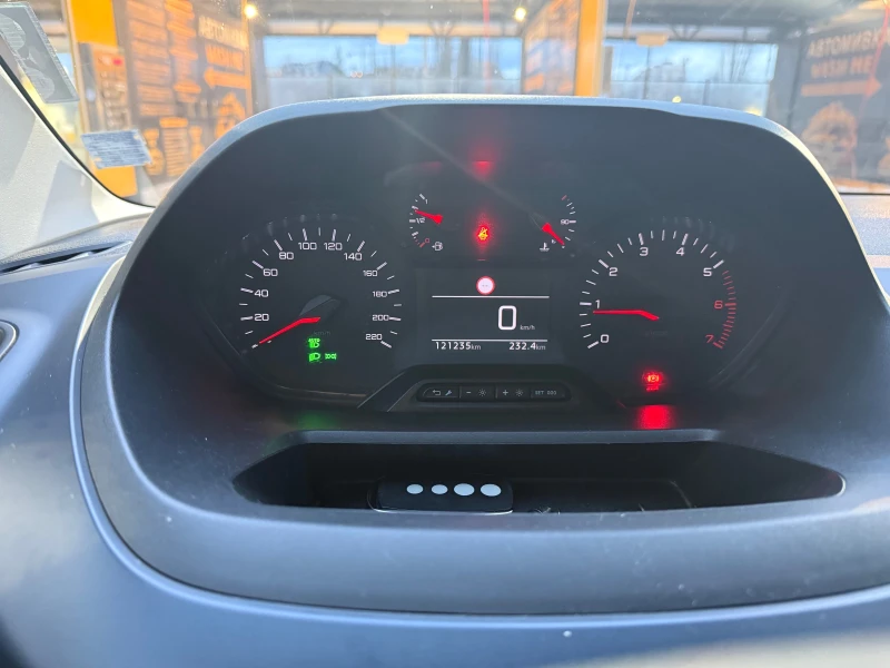 Peugeot Rifter, снимка 9 - Автомобили и джипове - 52991272