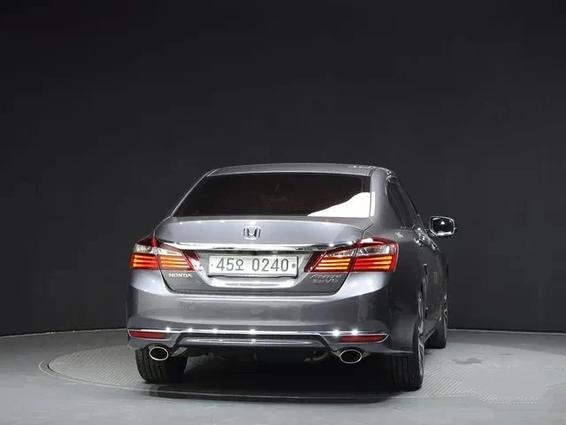 Honda Accord 3.5 - изображение 4