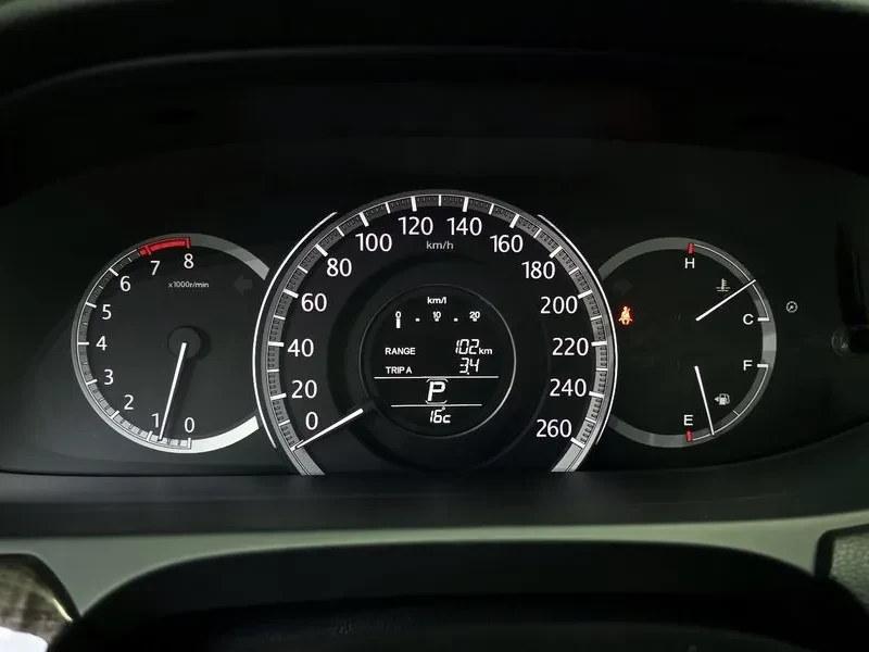 Honda Accord 3.5, снимка 8 - Автомобили и джипове - 54253565