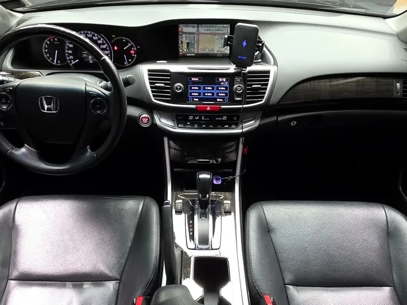 Honda Accord 3.5, снимка 7 - Автомобили и джипове - 54253565