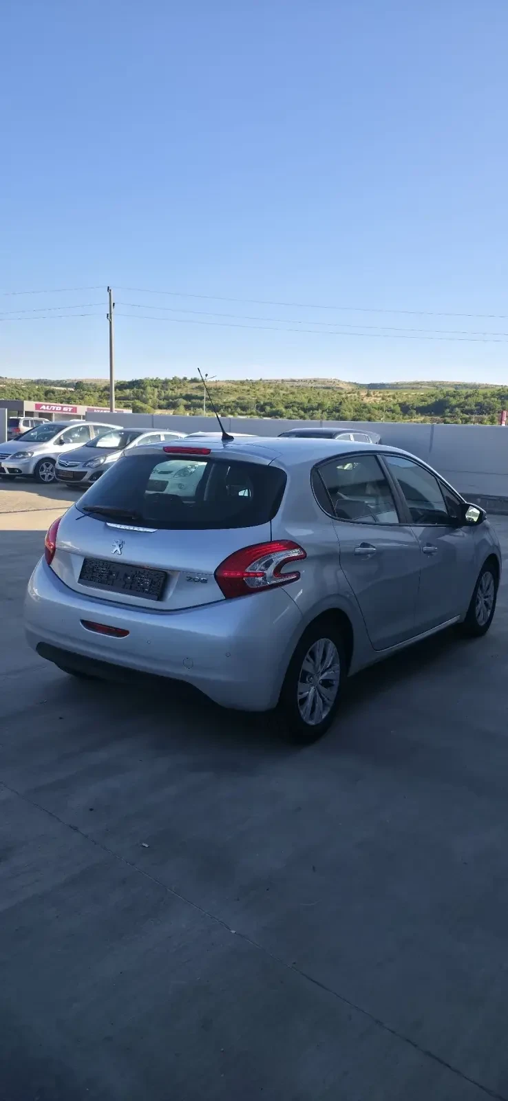 Peugeot 208 1.4 HDi /68 к. с, снимка 4 - Автомобили и джипове - 55237303