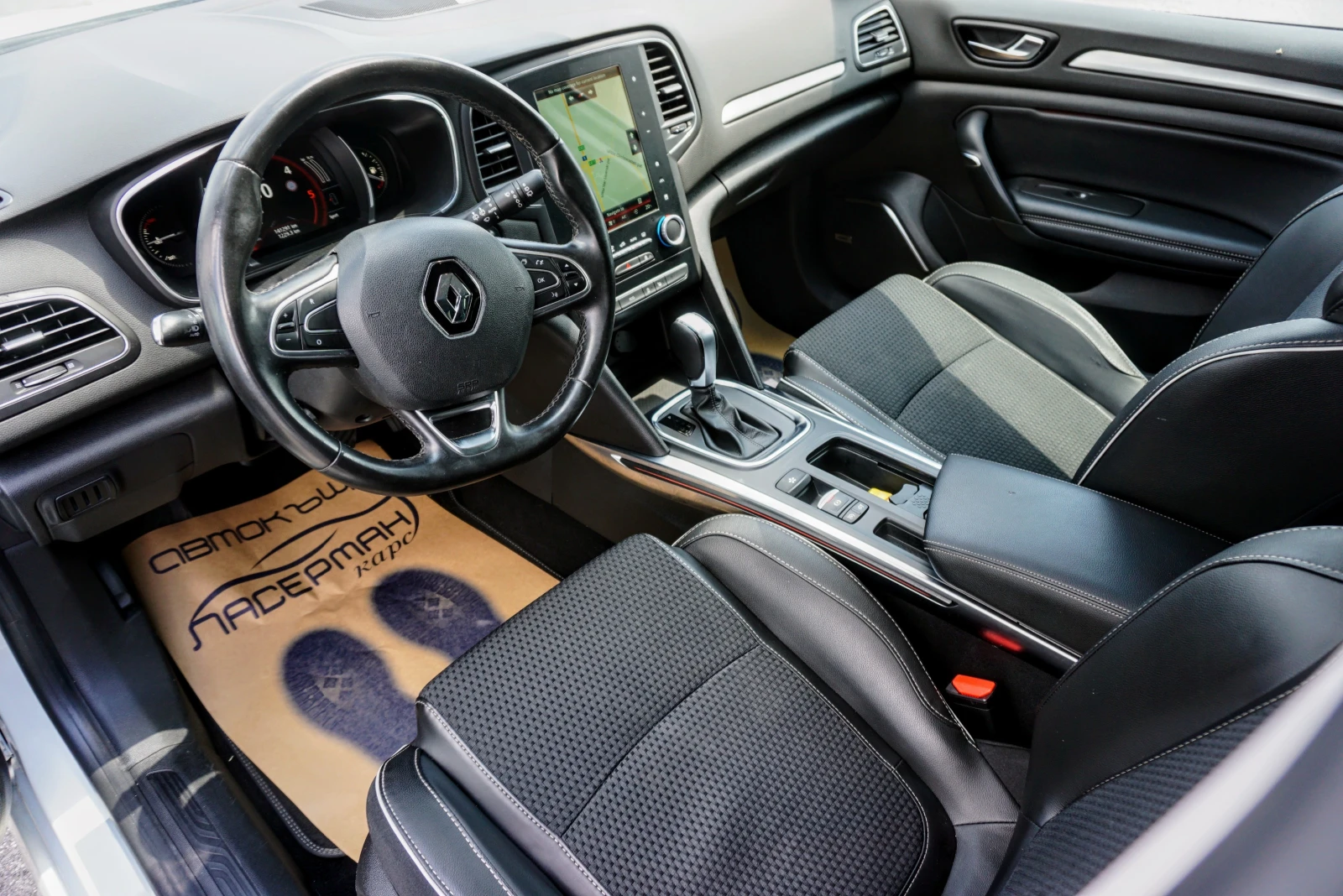 Renault Megane 1.5dCi BOSE SOUND SYSTEM - изображение 8