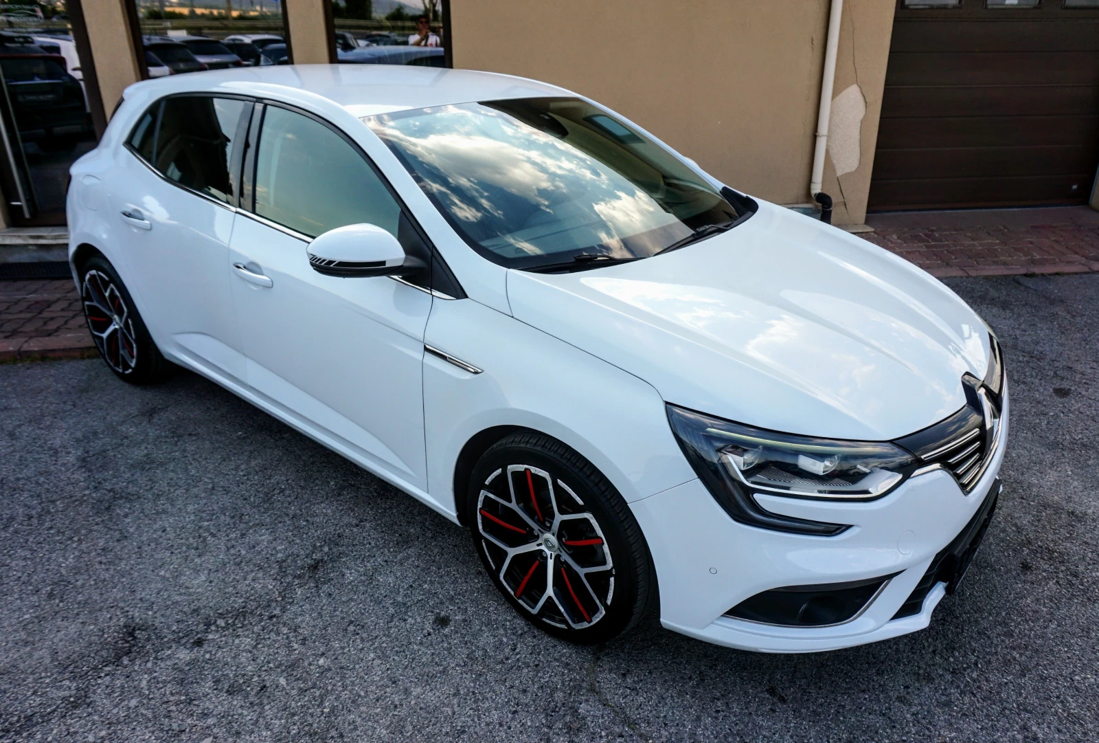 Renault Megane 1.5dCi BOSE SOUND SYSTEM - изображение 2