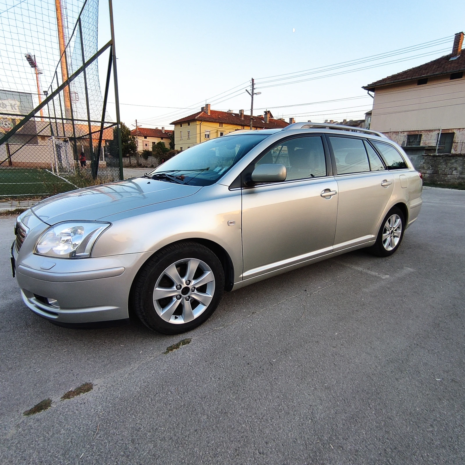 Toyota Avensis D4d - изображение 5