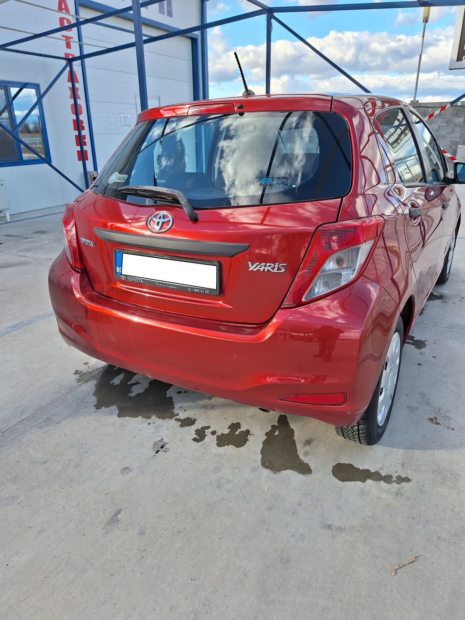 Toyota Yaris  - изображение 2