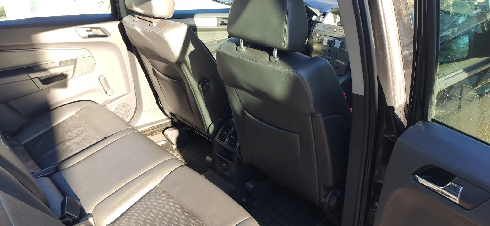 Opel Zafira B 2.2 i 16V (150 Hp) - изображение 6