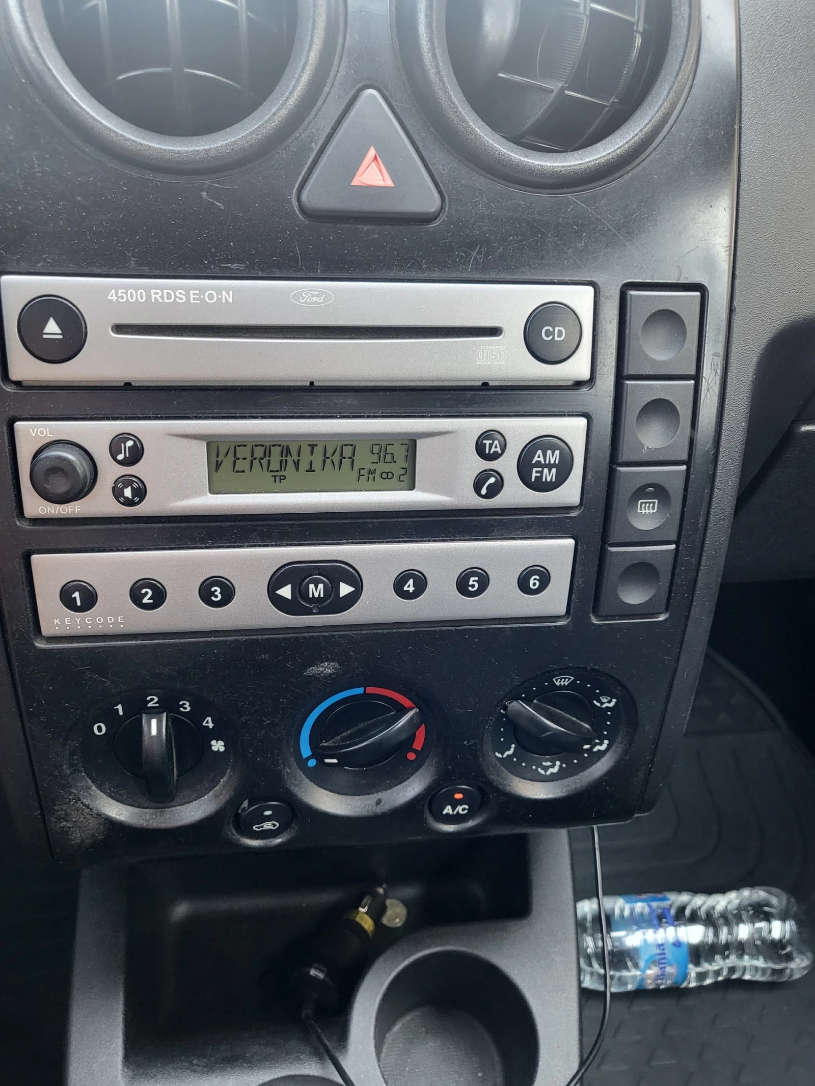 Ford Fusion 1.4 дизел. А/С - изображение 8