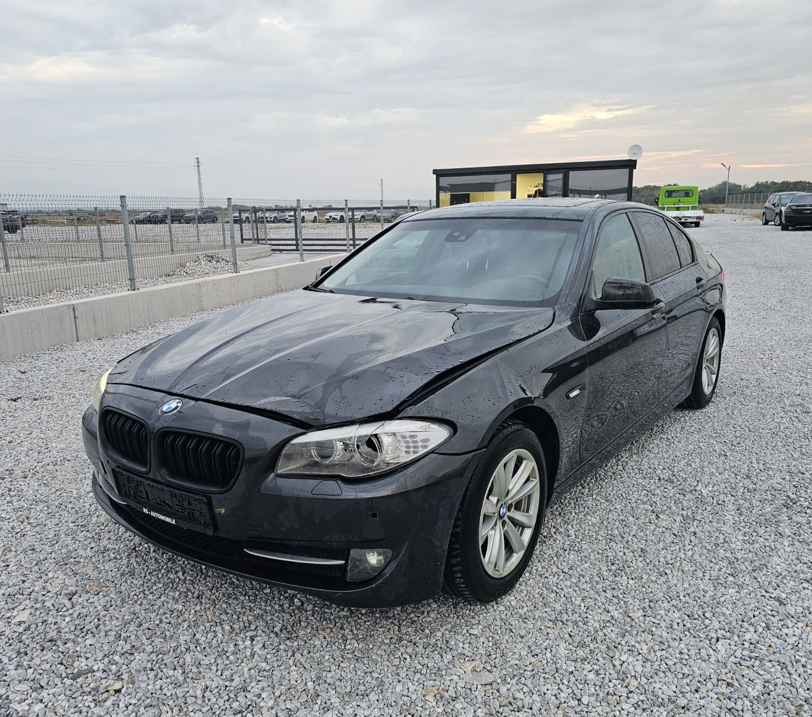 BMW 523  - изображение 5