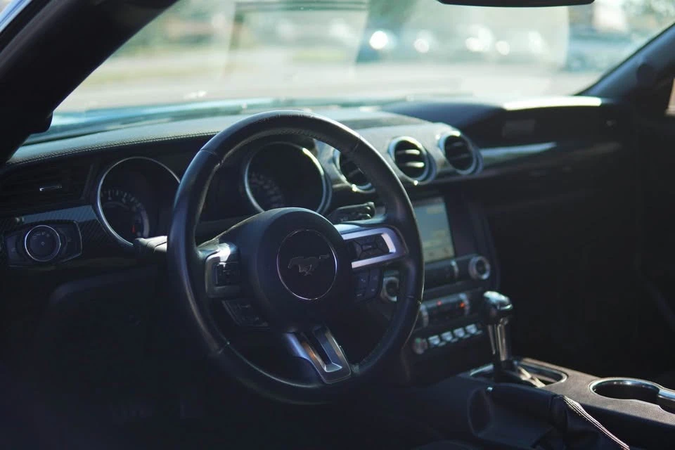 Ford Mustang ECO BOOST * * CARFAX * * АВТОКРЕДИТ* *  - изображение 6