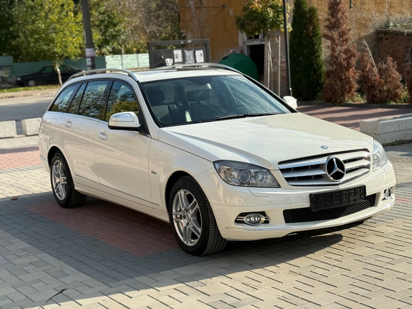 Mercedes-Benz C 200 C180 Бензин НОВ ВНОС ФУЛ ЕКСТРИ СЕРВИЗНА ИСТОРИЯ | Mobile.bg — изображение 6