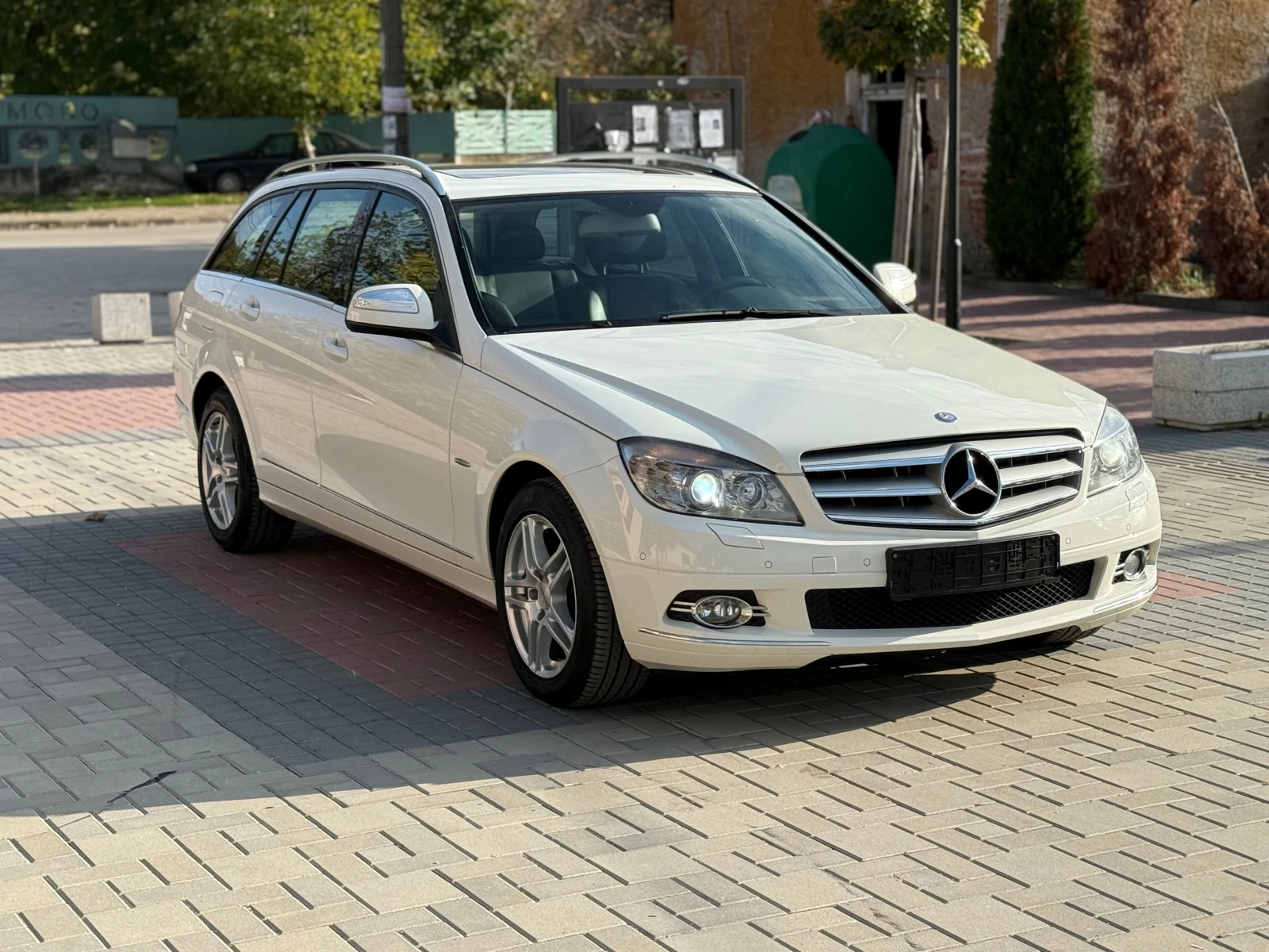 Mercedes-Benz C 200 C180 Бензин НОВ ВНОС ФУЛ ЕКСТРИ СЕРВИЗНА ИСТОРИЯ | Mobile.bg — изображение 1