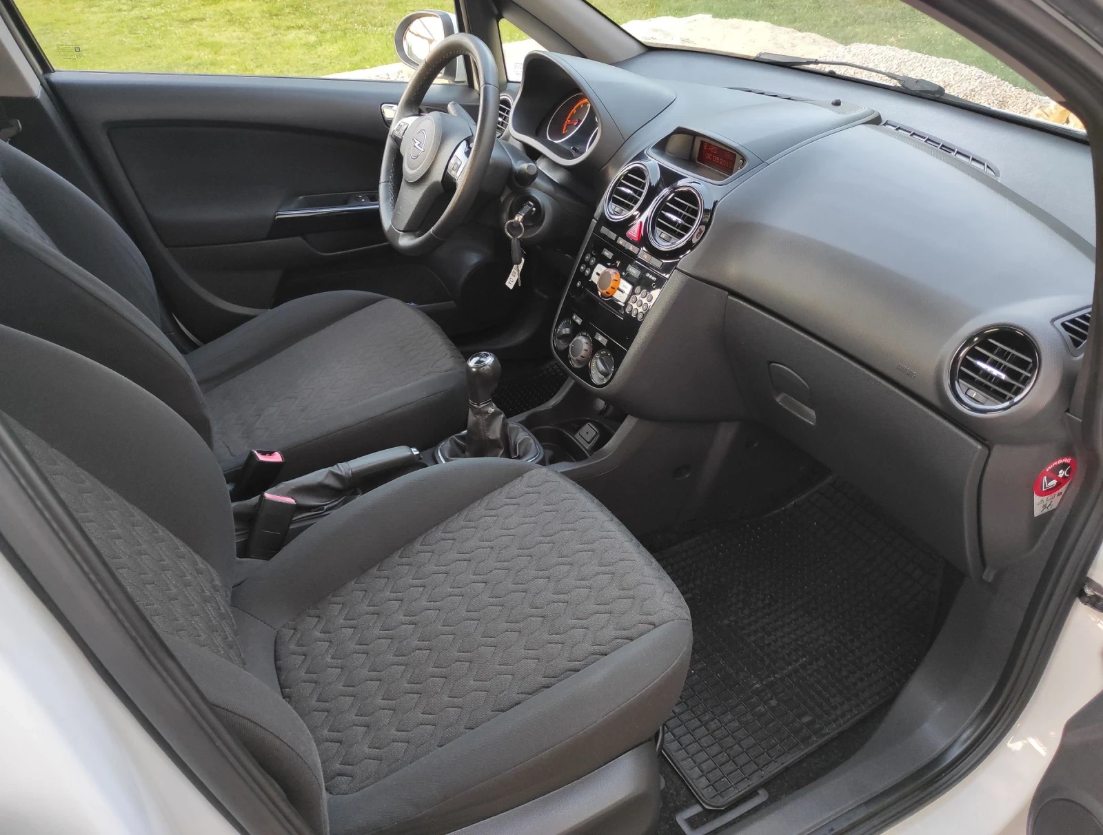 Opel Corsa /// BENZIN / GAS / EURO 5 - изображение 8