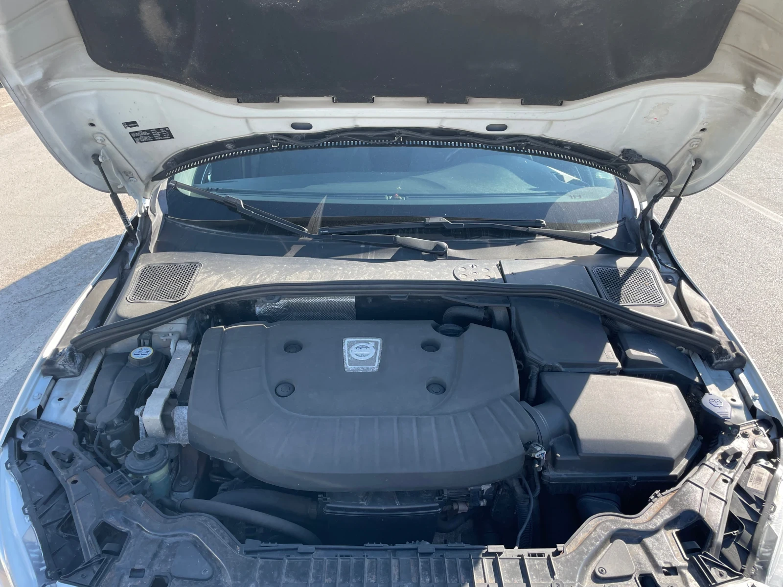 Volvo V60 2014 2.0 D3 ПЪЛНА СЕРВИЗНА ИСТОРИЯ, снимка 15 - Автомобили и джипове - 53047030