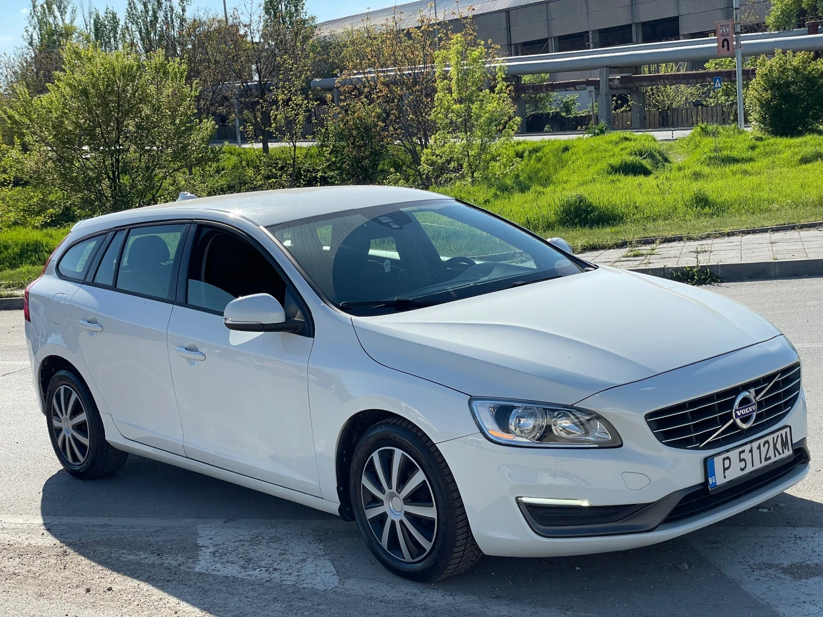 Volvo V60 2014 2.0 D3 ПЪЛНА СЕРВИЗНА ИСТОРИЯ, снимка 3 - Автомобили и джипове - 53047030