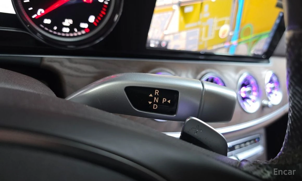 Mercedes-Benz E 220  - изображение 9