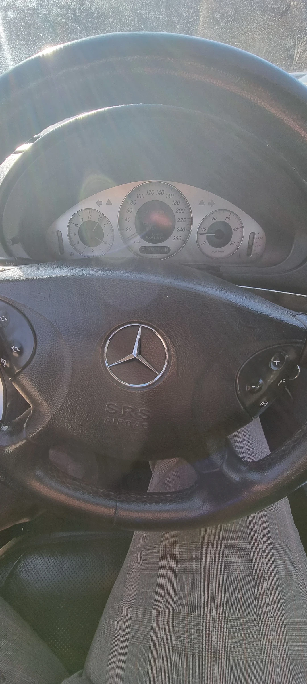 Mercedes-Benz E 320, снимка 11 - Автомобили и джипове - 53713038