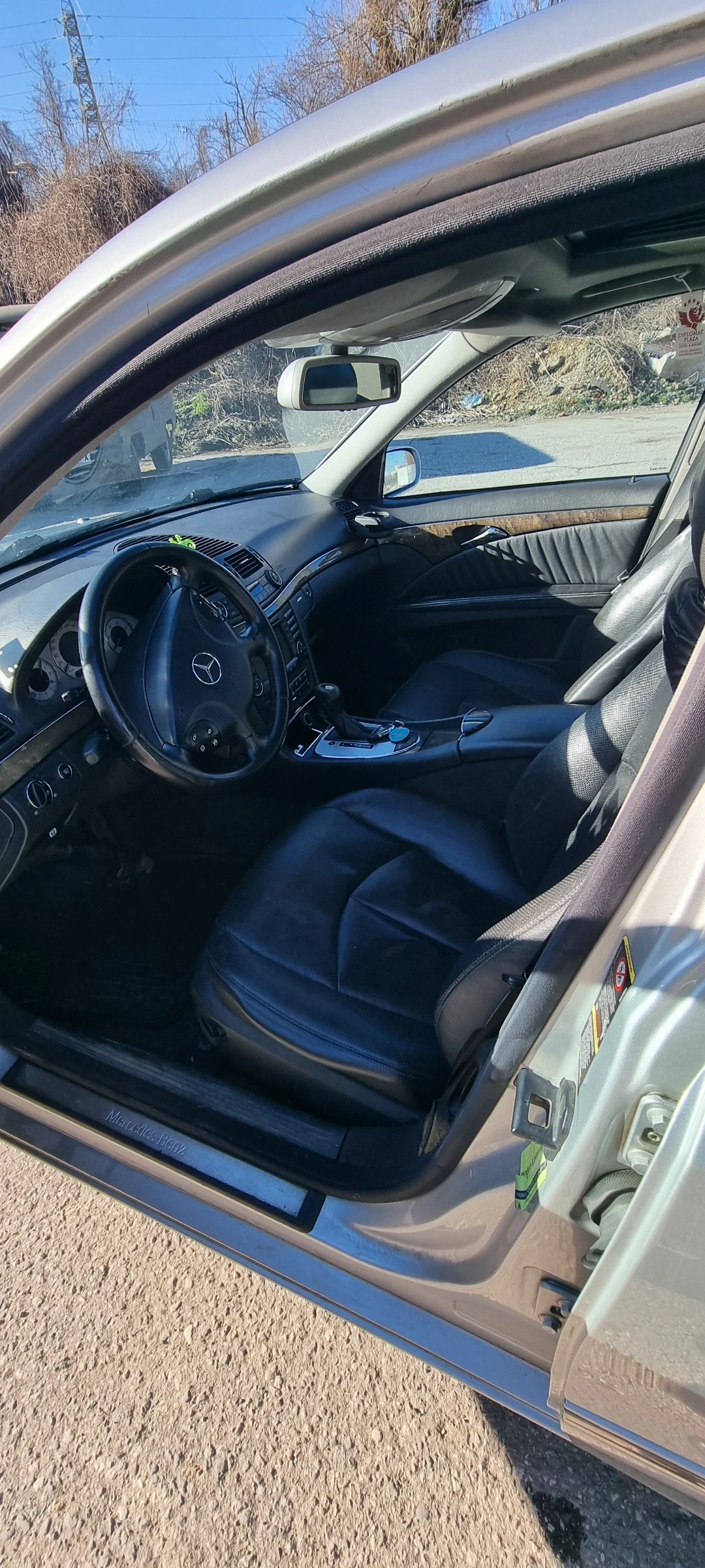 Mercedes-Benz E 320, снимка 10 - Автомобили и джипове - 53713038