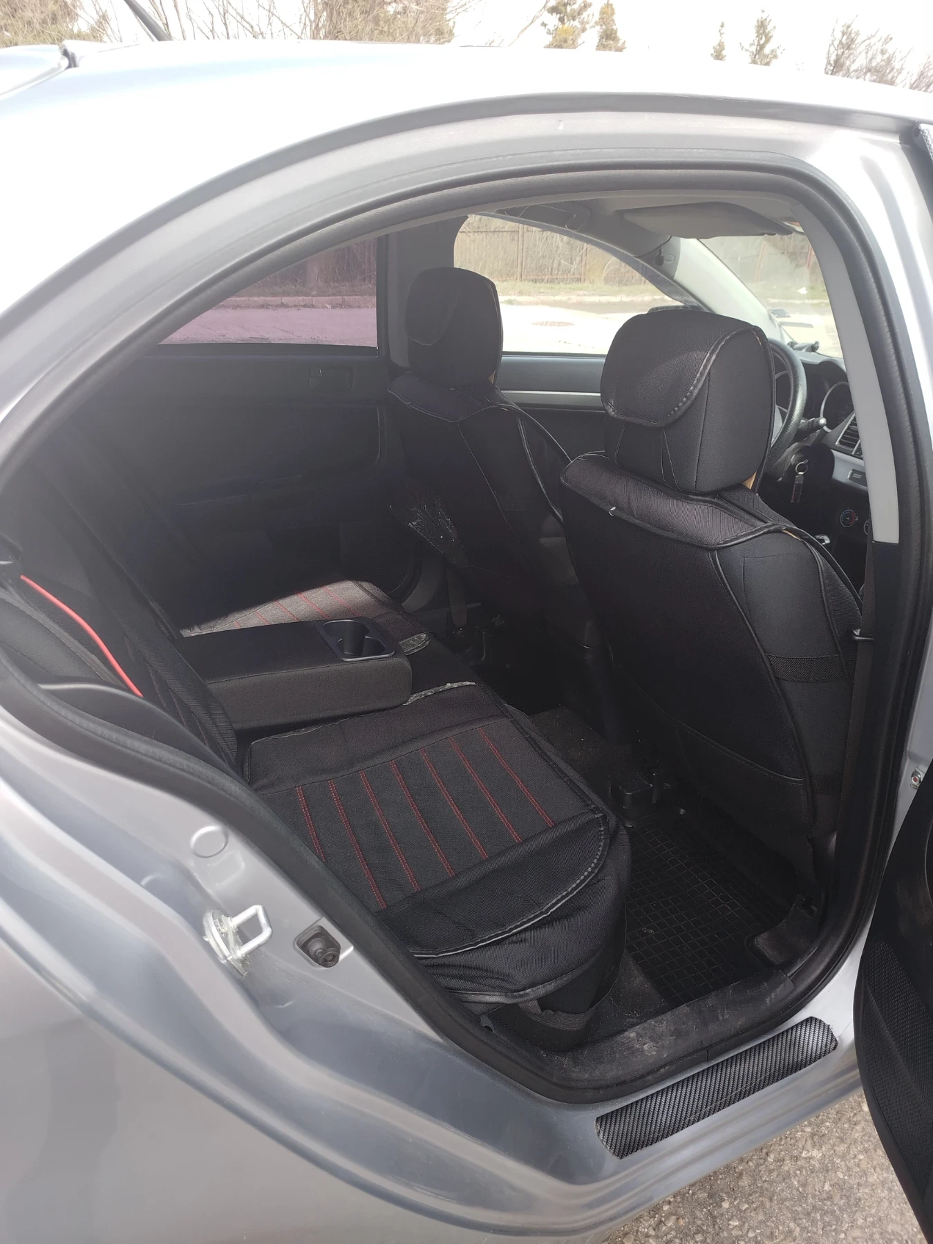 Mitsubishi Lancer Хечбек  - изображение 10