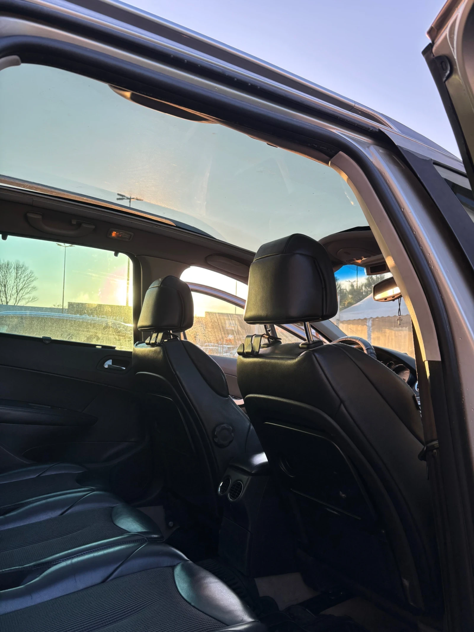 Peugeot 308 SW 2.0HDI , снимка 8 - Автомобили и джипове - 53750572