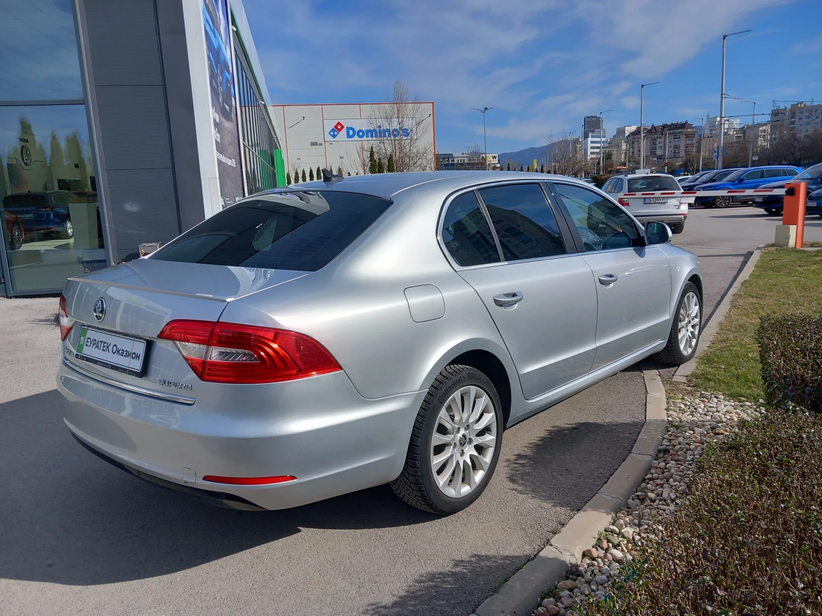 Skoda Superb 2.0TDI/6DSG, снимка 3 - Автомобили и джипове - 53784792