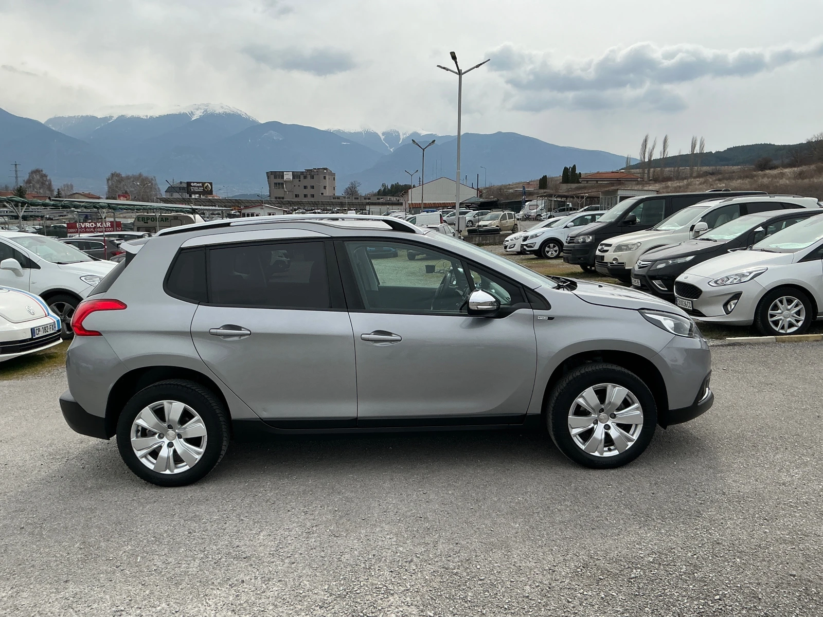 Peugeot 2008 1.2 i, снимка 5 - Автомобили и джипове - 53925511