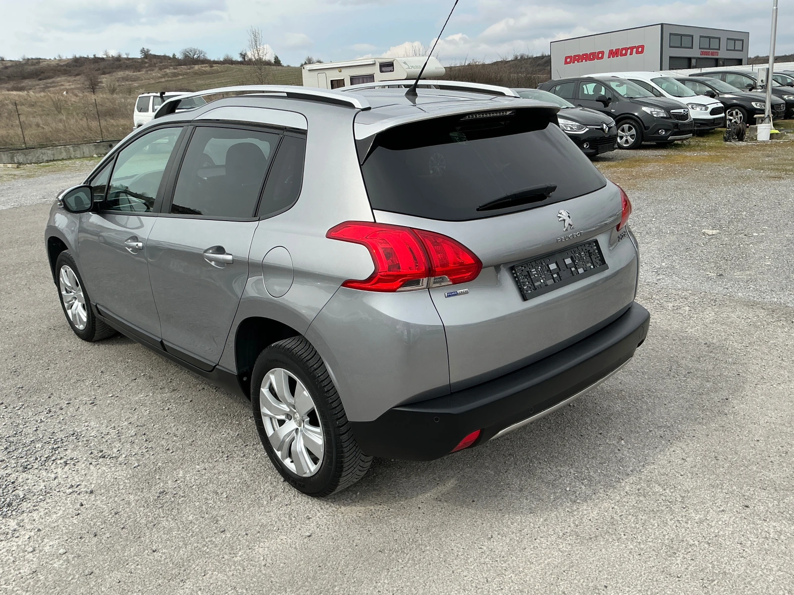 Peugeot 2008 1.2 i, снимка 6 - Автомобили и джипове - 53925511