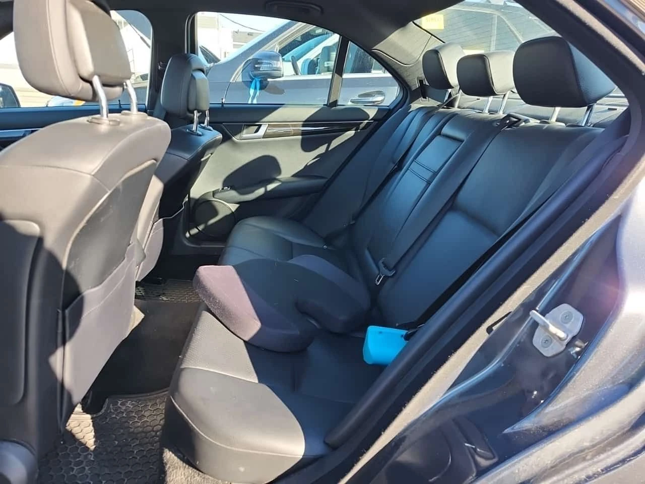 Mercedes-Benz C 300 * КАМЕРА* ПОДГРЕВ* ШИБИДАХ* 4MATIC* , снимка 11 - Автомобили и джипове - 54562283