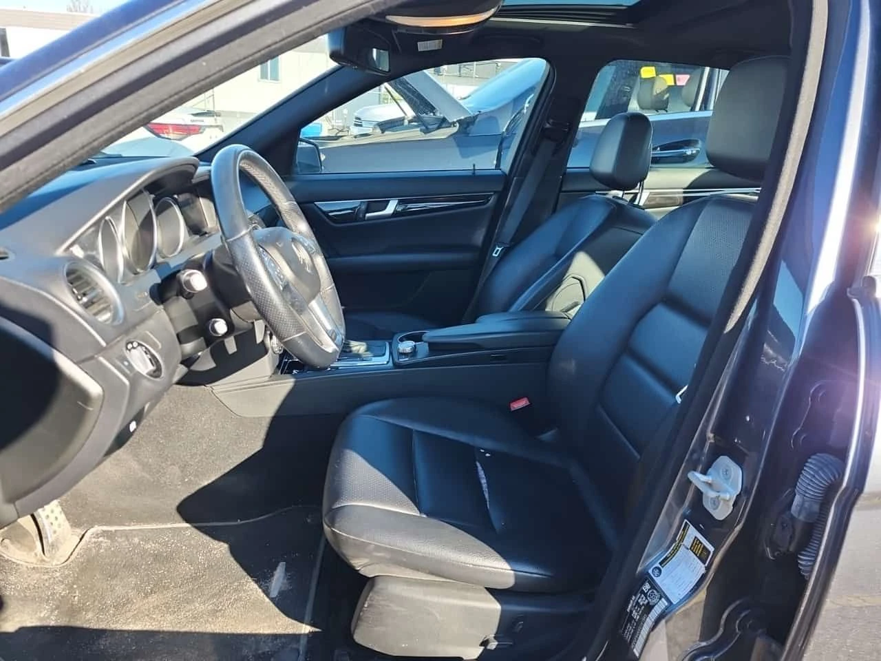 Mercedes-Benz C 300 * КАМЕРА* ПОДГРЕВ* ШИБИДАХ* 4MATIC* , снимка 7 - Автомобили и джипове - 54562283