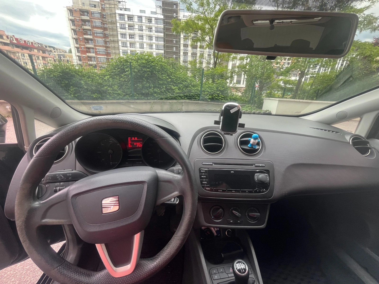 Seat Ibiza 1.2 TDI, снимка 7 - Автомобили и джипове - 54609431