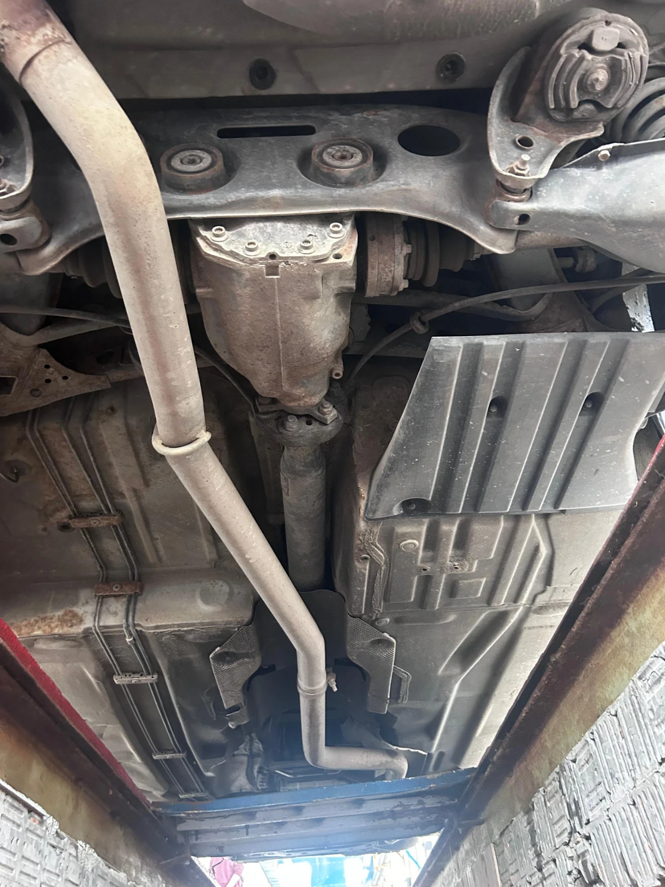 Mercedes-Benz E 300 | Mobile.bg � ����������� 10