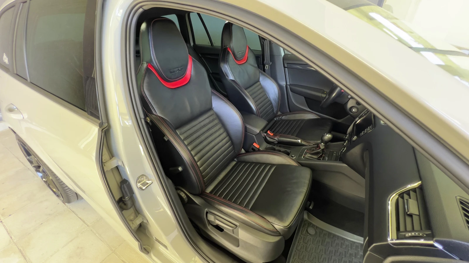 Skoda Octavia VRS, снимка 11 - Автомобили и джипове - 54868046