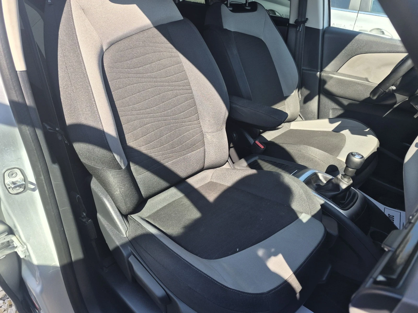 Citroen Grand C4 Picasso 7 МЕСТА, НАВИ, снимка 11 - Автомобили и джипове - 54869853