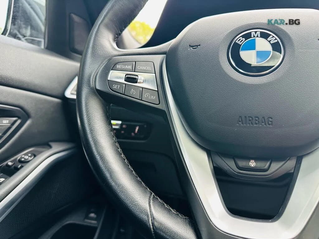 BMW 330 xDrive * АвтоКредит * (ЦЕНА ДО БГ), снимка 13 - Автомобили и джипове - 55149436