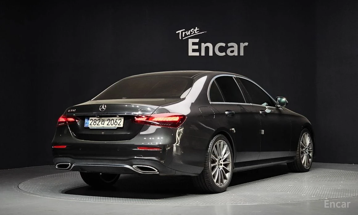 Mercedes-Benz E 350, снимка 2 - Автомобили и джипове - 55164547