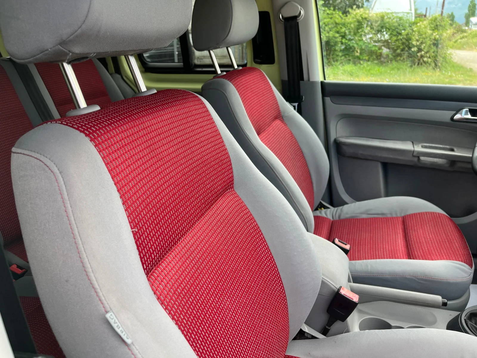 VW Caddy 2.0i-7места-МЕТАН-ИТАЛИЯ, снимка 8 - Автомобили и джипове - 55195742