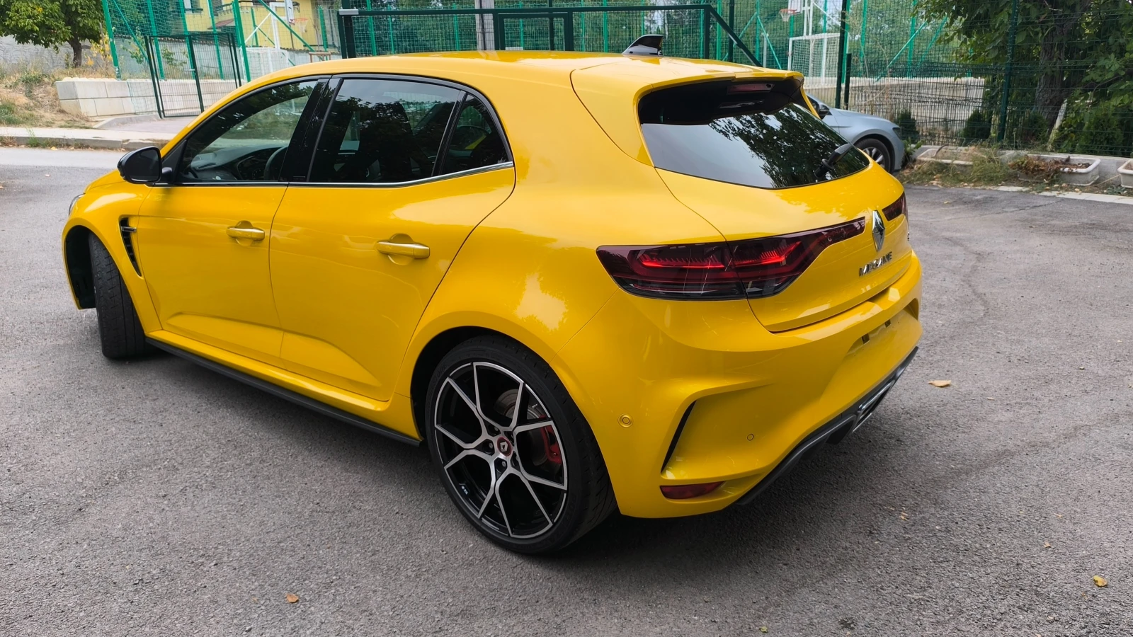 Renault Megane RS Trophy, снимка 5 - Автомобили и джипове - 55577651