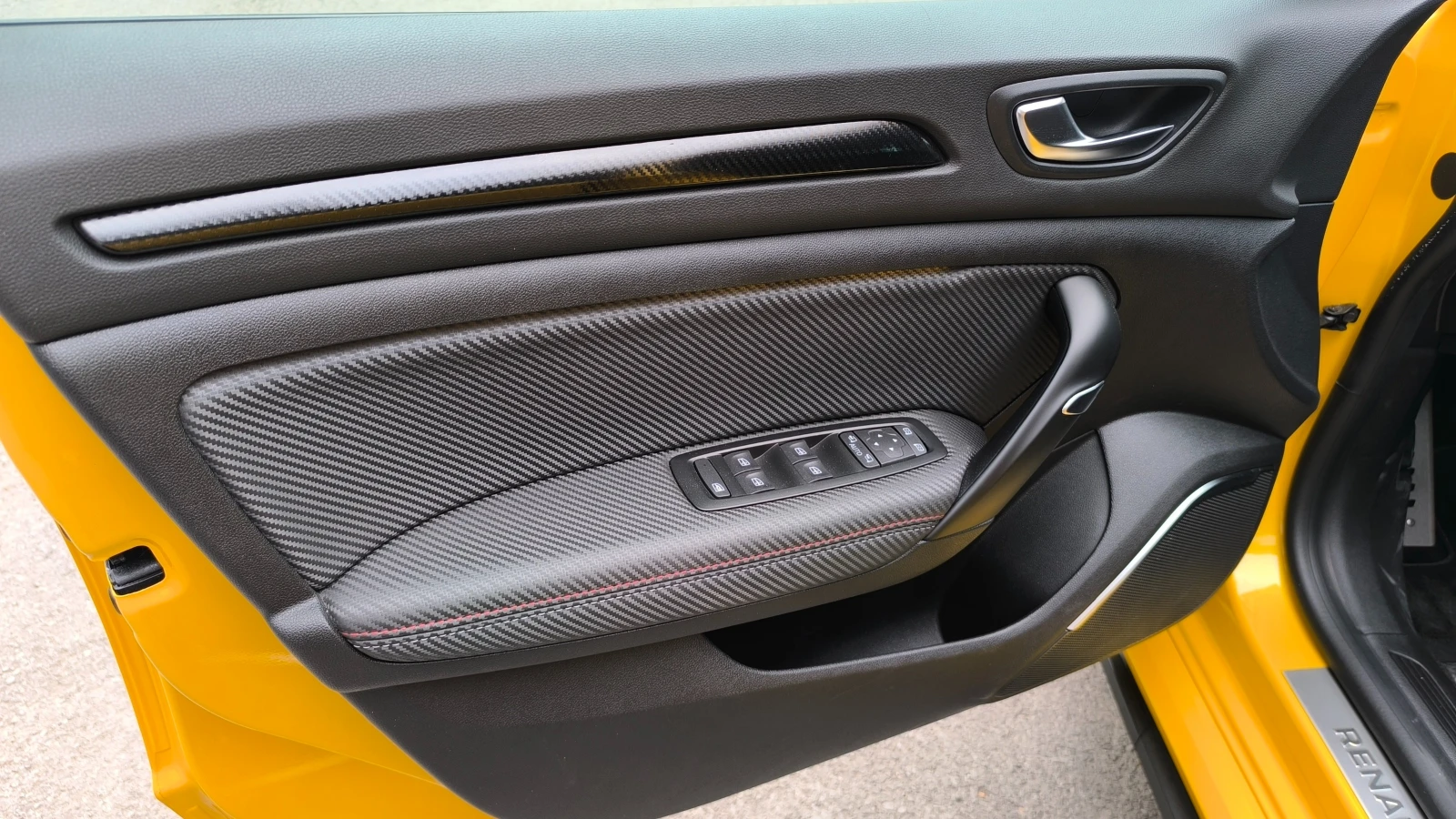 Renault Megane RS Trophy, снимка 16 - Автомобили и джипове - 55577651