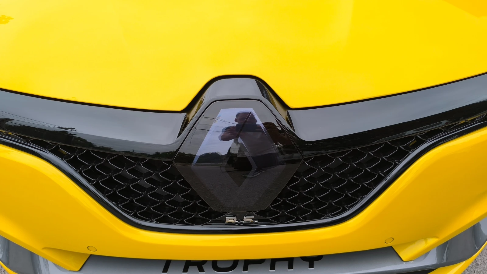 Renault Megane RS Trophy, снимка 9 - Автомобили и джипове - 55577651