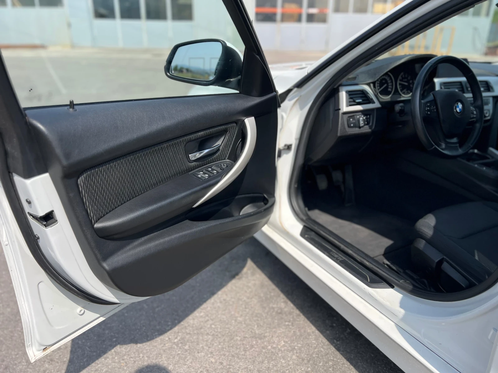 BMW 318 F30 LCI camera keyless navi | Mobile.bg � ����������� 14