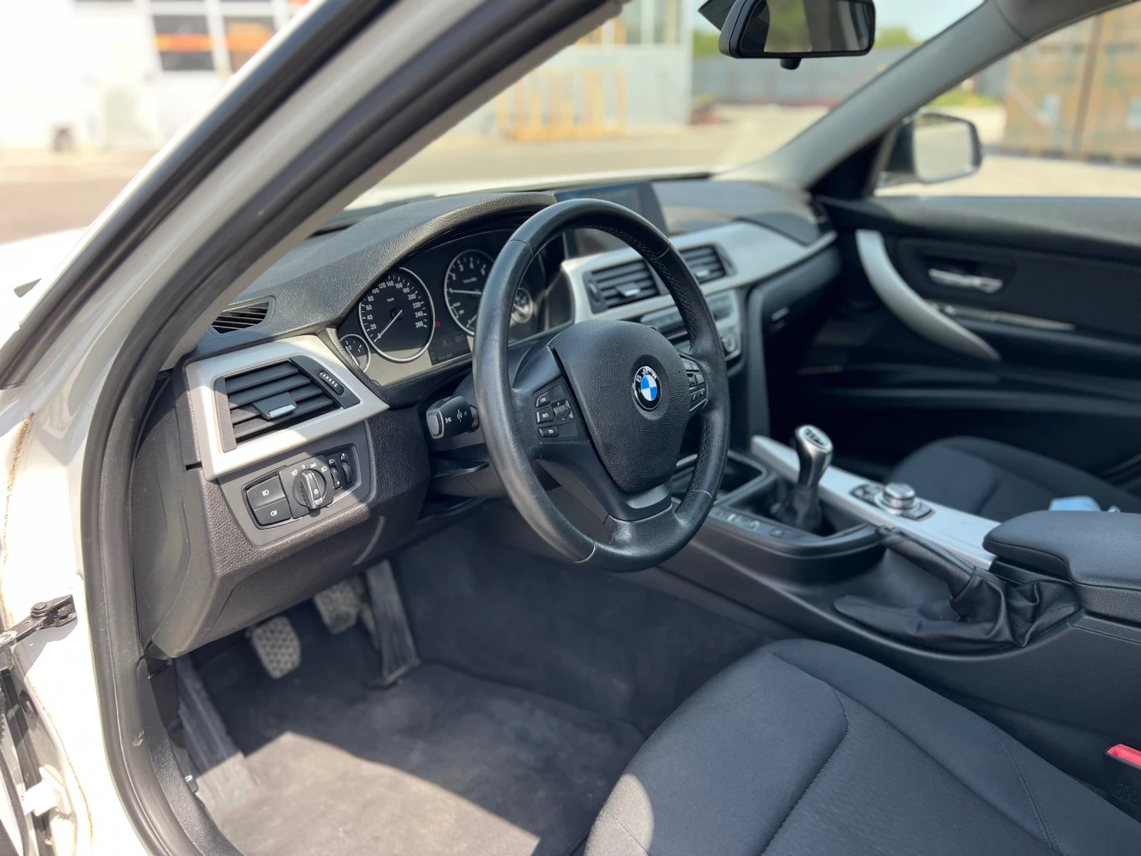 BMW 318 F30 LCI camera keyless navi | Mobile.bg � ����������� 12