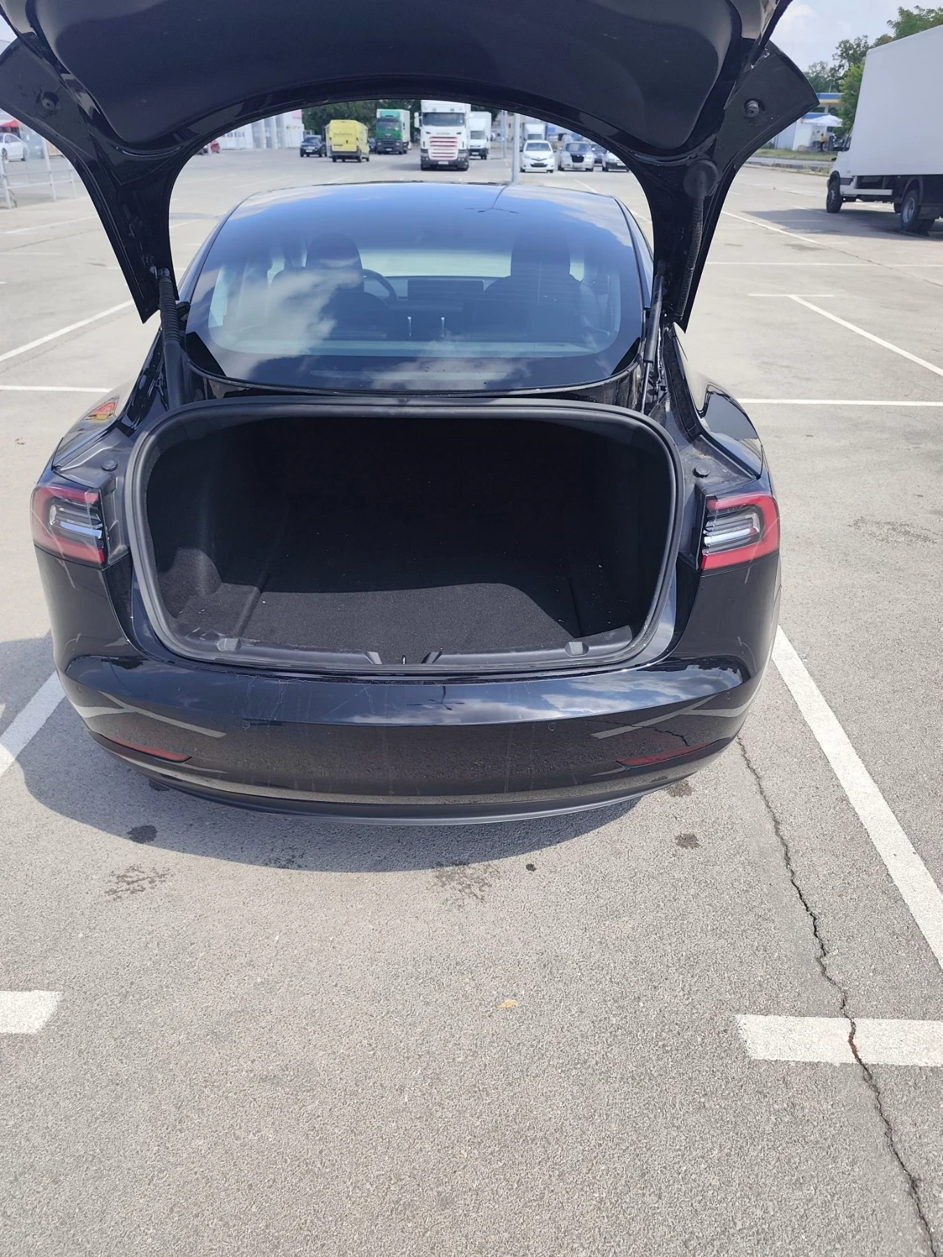 Tesla Model 3, снимка 11 - Автомобили и джипове - 56038441