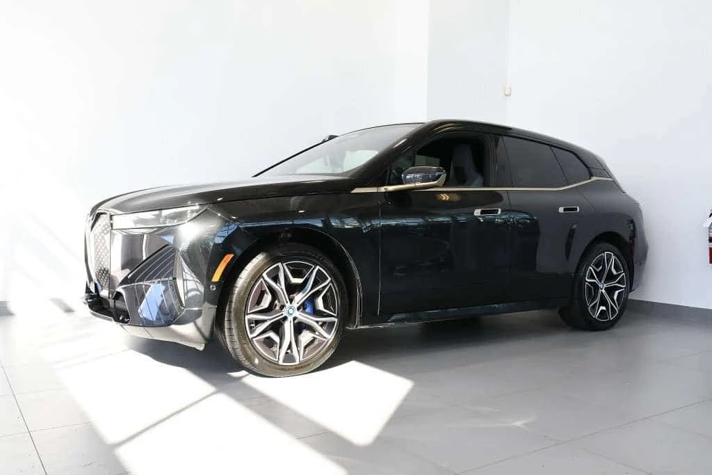 BMW iX / ЦЕНА ДО БЪЛГАРИЯ С ВСИЧКИ ТАКСИ /, снимка 3 - Автомобили и джипове - 56195557