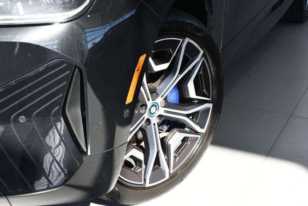 BMW iX / ЦЕНА ДО БЪЛГАРИЯ С ВСИЧКИ ТАКСИ /, снимка 6 - Автомобили и джипове - 56195557