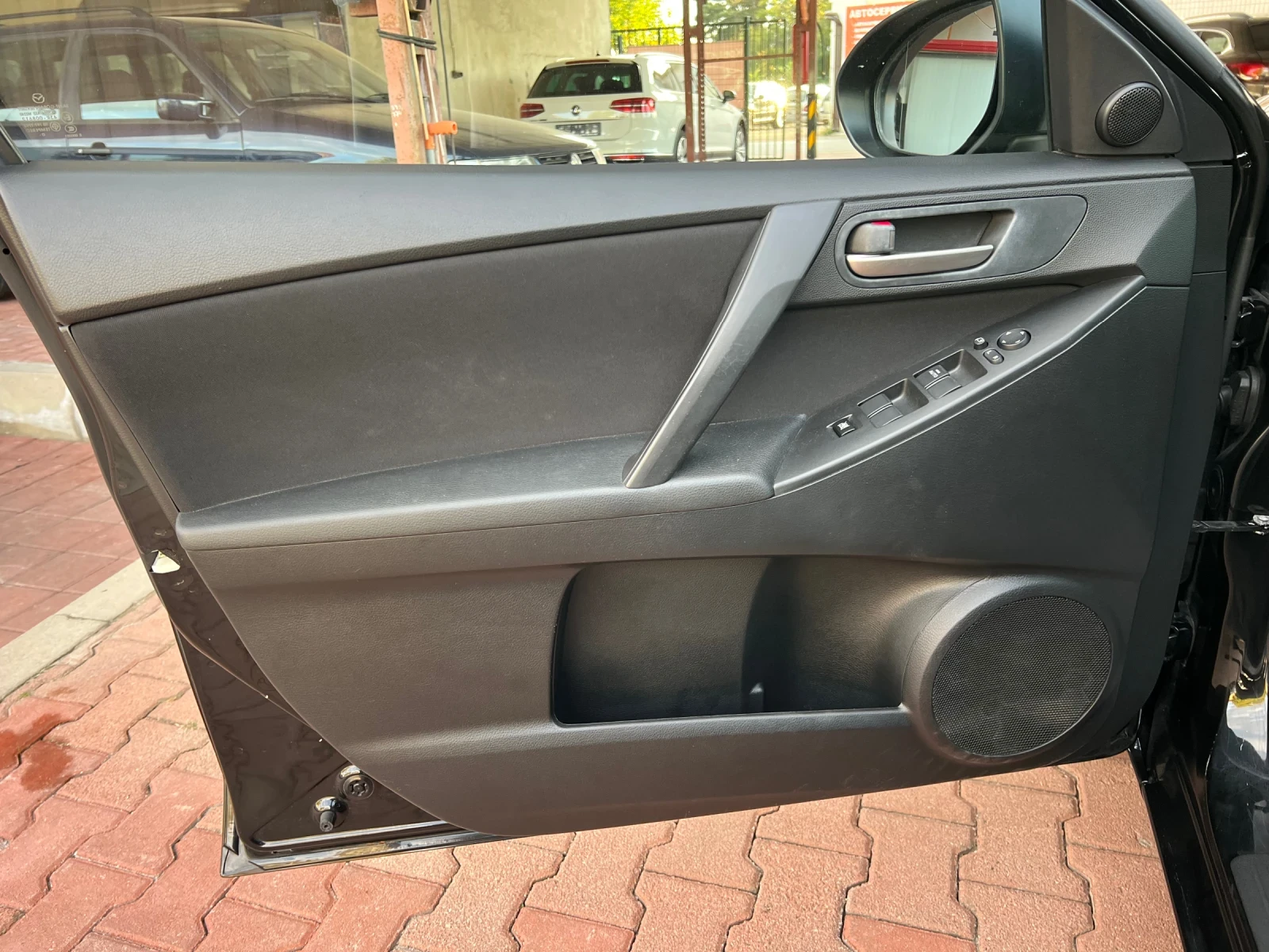 Mazda 3 2.0* ���������* ���������*  | Mobile.bg � ����������� 15