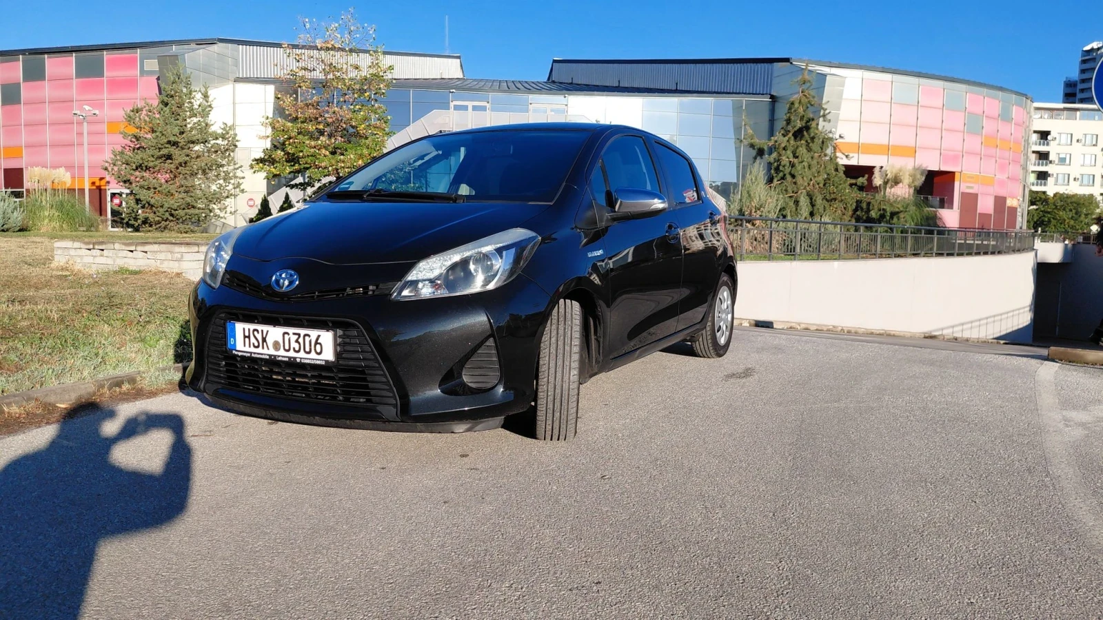 Toyota Yaris Хибрид - Автомат - 2012, снимка 2 - Автомобили и джипове - 56637116