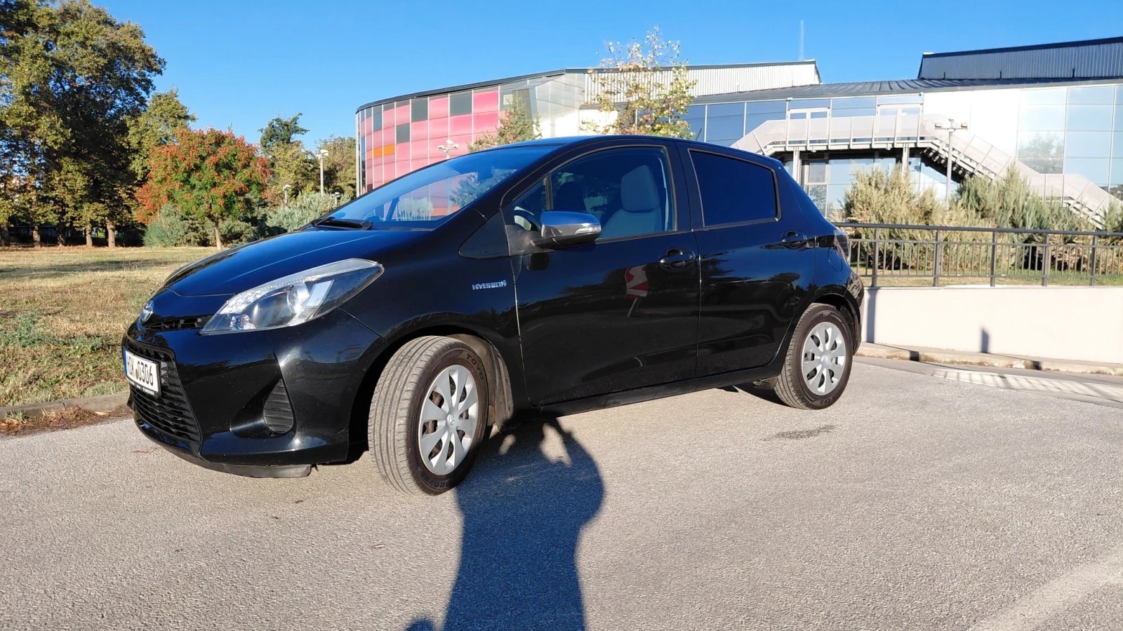 Toyota Yaris Хибрид - Автомат - 2012, снимка 3 - Автомобили и джипове - 56637116