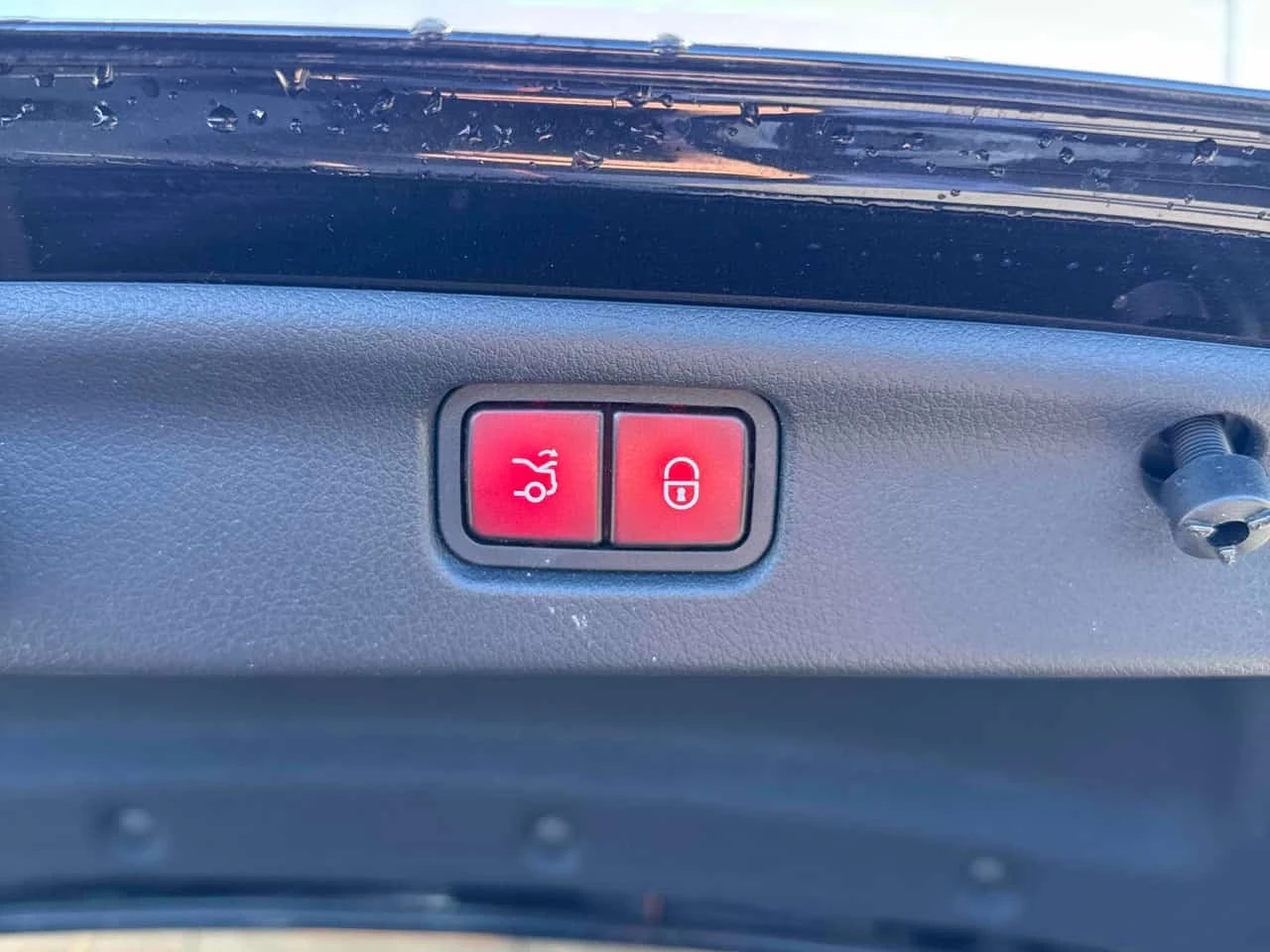 Mercedes-Benz C 300 4MATIC | CARFAX | PANO | HUD | Blind Spot | Mobile.bg � ����������� 14