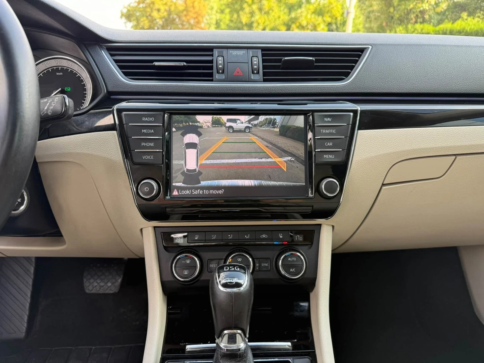 Skoda Superb 4x4 L&K 190kc, снимка 7 - Автомобили и джипове - 56589670